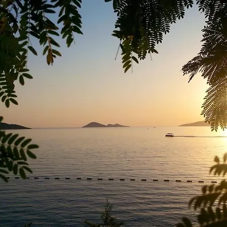 Vila Calkris, Kalkan