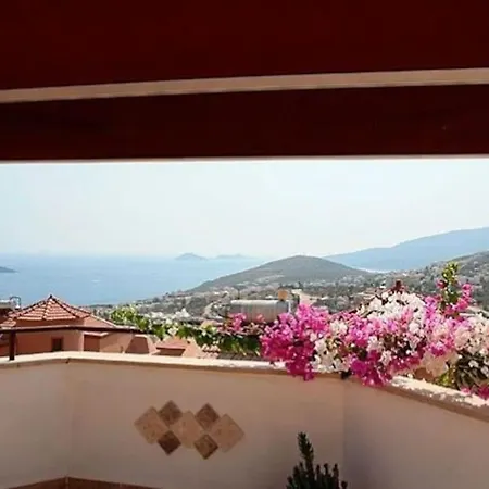 Calkris, Kalkan Vila *