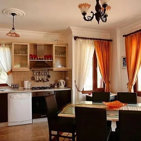 Vila Calkris, Kalkan
